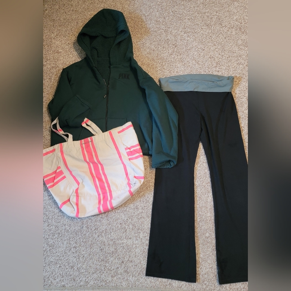 PINK Forest Green Sherpa Hoodie with Black Yoga Pants💗Make an OFFER💗